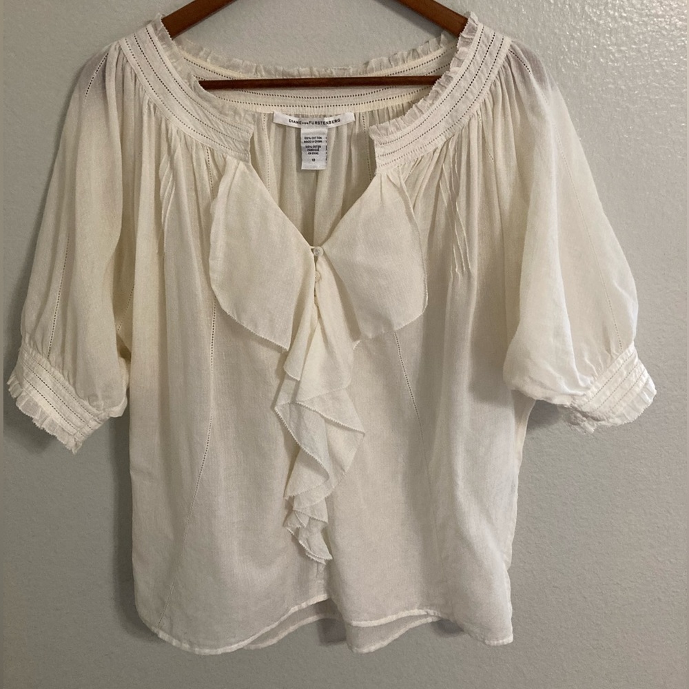 ✨HP✨DianeVonFurstenberg/Cream Ruffled Peasant Blouse/Size 10